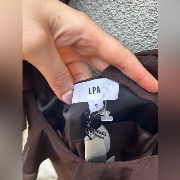 LPA Jess Flounce Scarf Top in Chocolate Brown New with Tags! - Picture 6 of 9